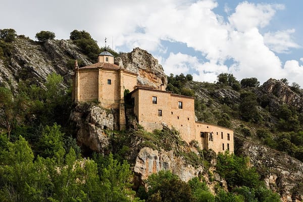 Descubrimos la ermita de San Saturio en Soria