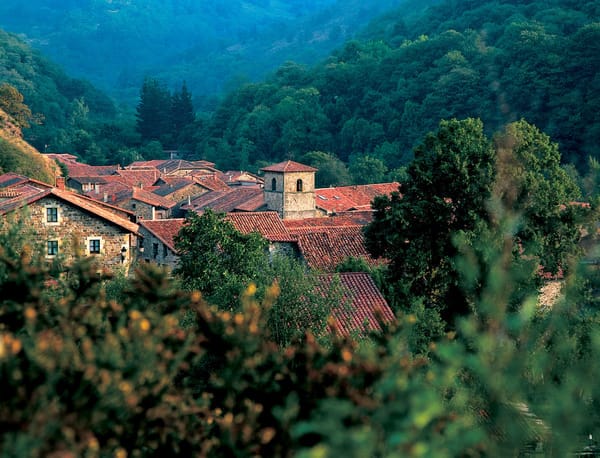 Descubriendo Bárcena Mayor en Cantabria