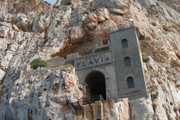 Porto Flavia, un lugar imposible en plena Cerdeña