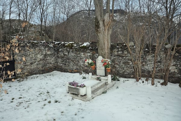 Descubriendo el Cementerio de Teresa, el más pequeño de España