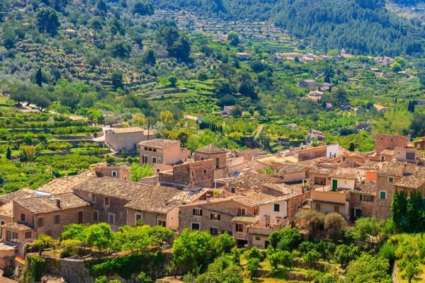 Cinco pueblos para descubrir la Sierra de Tramuntana