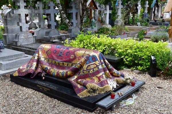 Una visita al cementerio de Sainte Geneviève