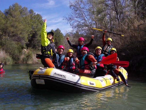 Descubre dónde practicar rafting en España